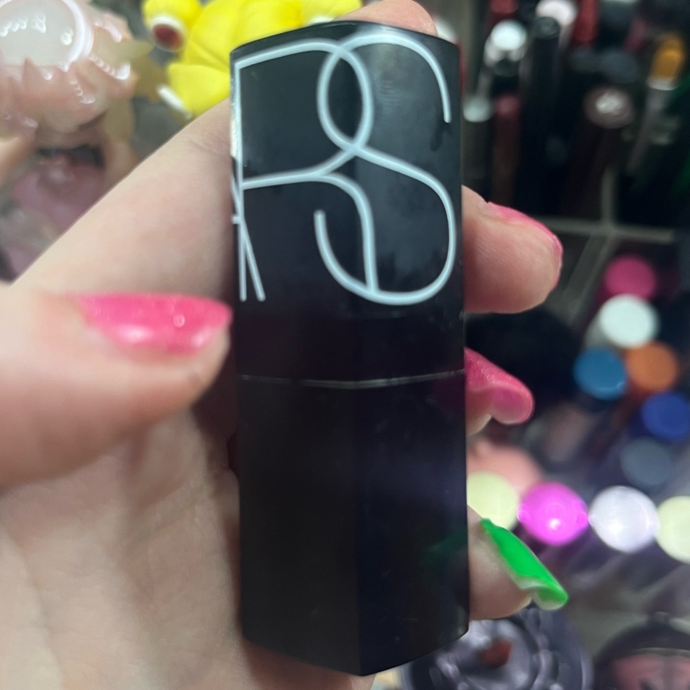 NARS Hot Pink Lipstick - Picture 3 of 4